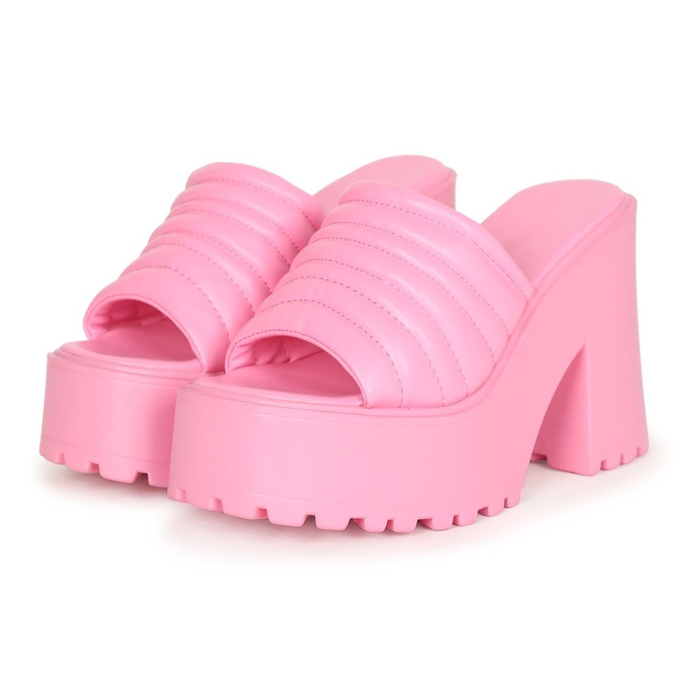 PLATFORM HEELS